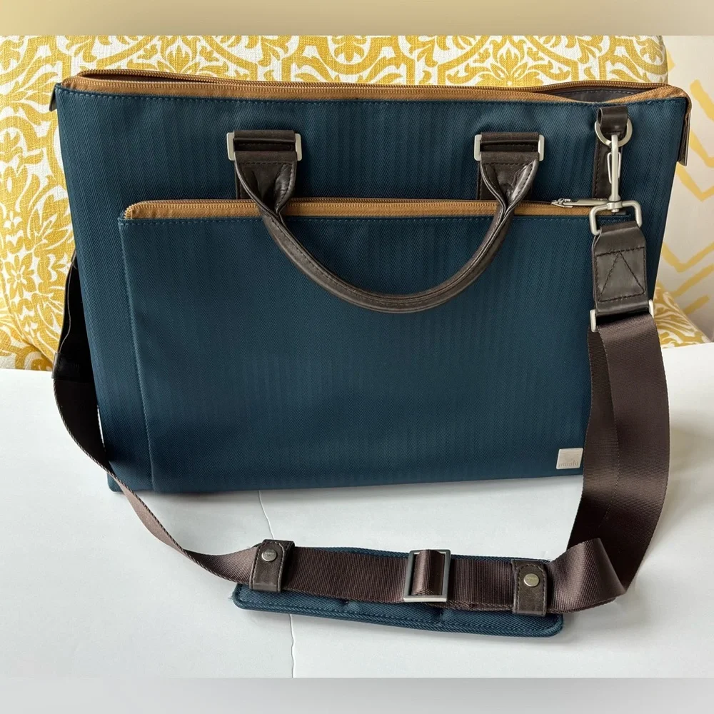Moshi Urbana laptop 15" case excellent used condition. No pen-marks/blemishes. - Picture 1 of 7